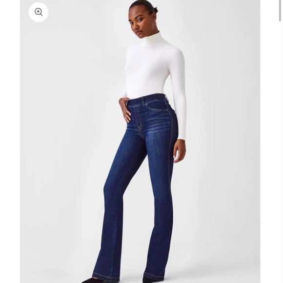 NWOT SPANX Smoothing Flare Jeans in Midnight Size 1X - Picture 1 of 9